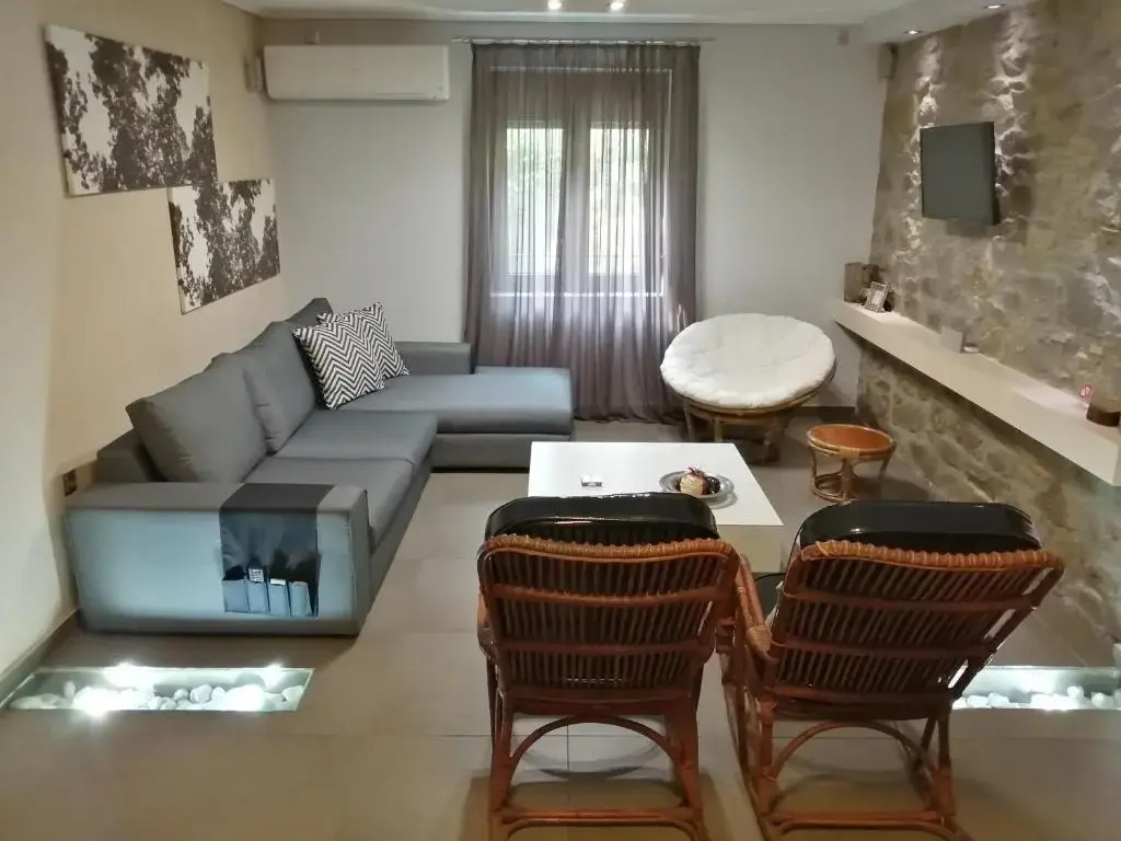 Modern Residence in the Center of Trikala