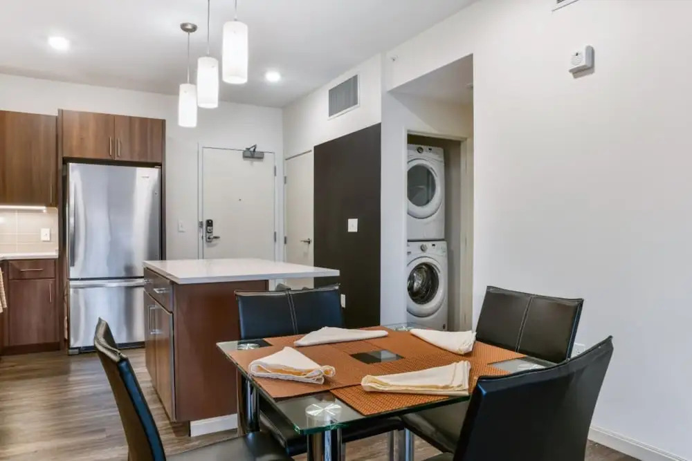 Bluebird Suites near Cleveland Clinic
