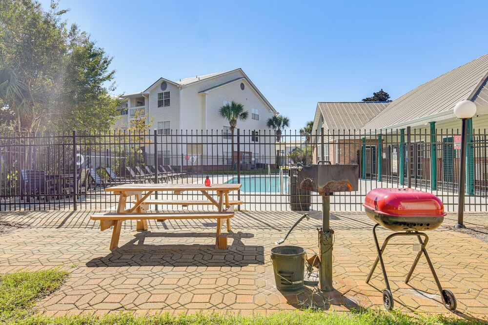 Explore Boardwalk Thrills! Central Destin Condo