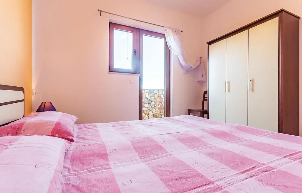 Beautiful Home in Krnica With Wifi and 3 Bedrooms