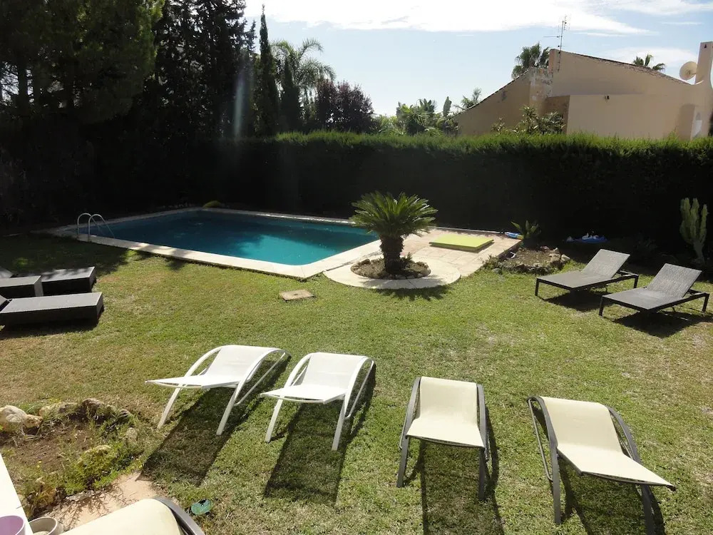Spacious 5 bed Villa With Private Garden and Pool Close to Puerto Banusmarbella