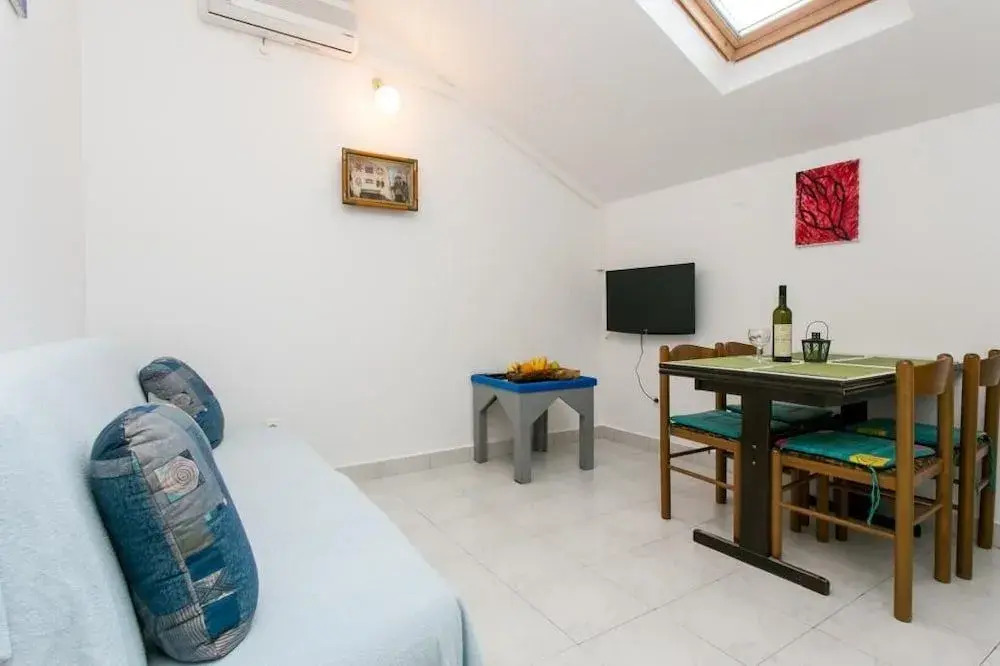 Apartments Laura - Mljet