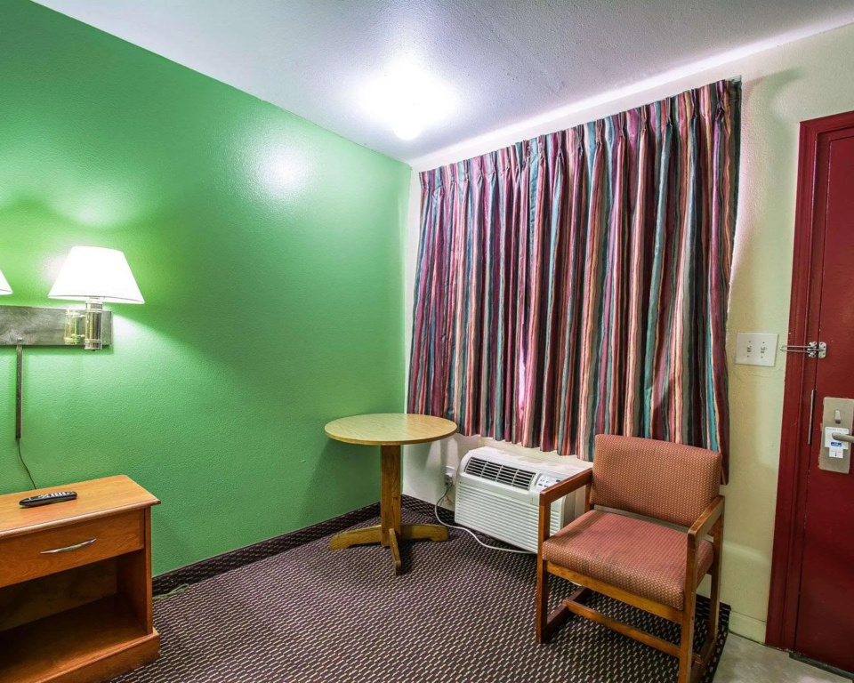 Rodeway Inn Fort Pierce I-95