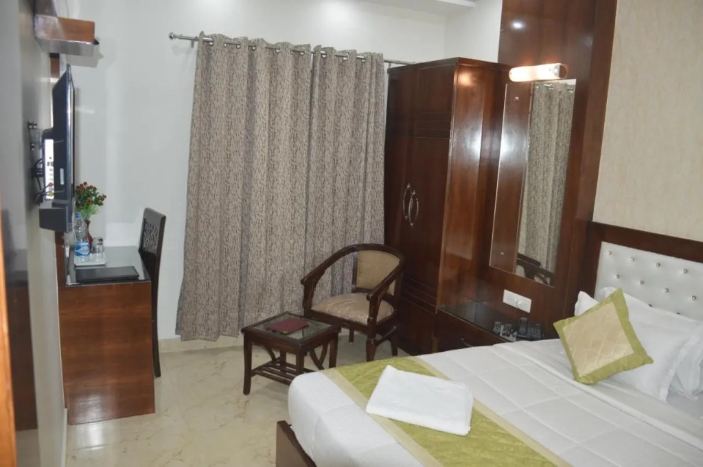 Hotel Midcity