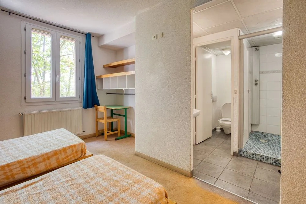 Auberge de Fréjus Saint-Raphael - Hostel