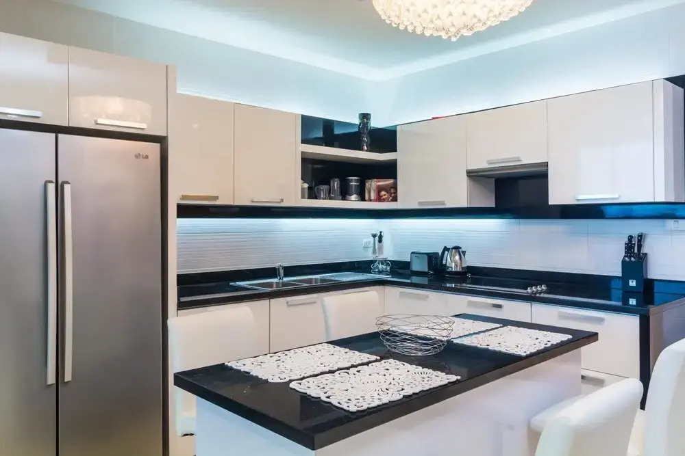 Kh2605 - Sea-view Penthouse in Karon Walk to Beach Restaurants Bars Shops