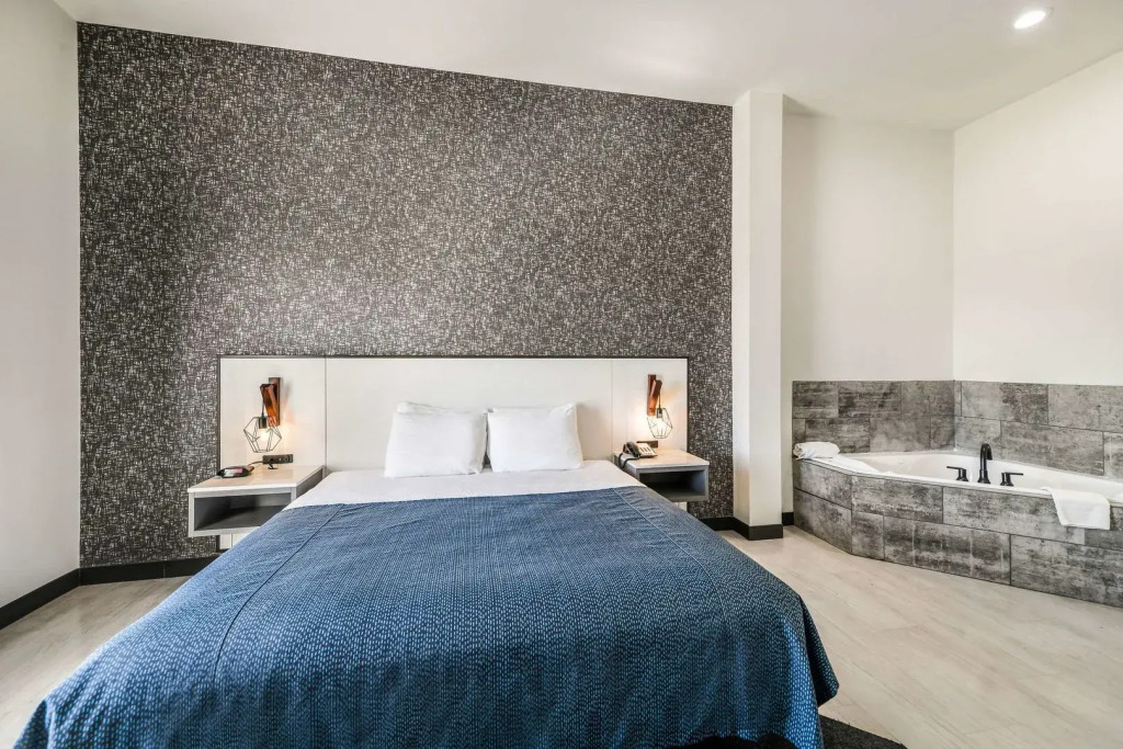 Hy-Lo Hotel