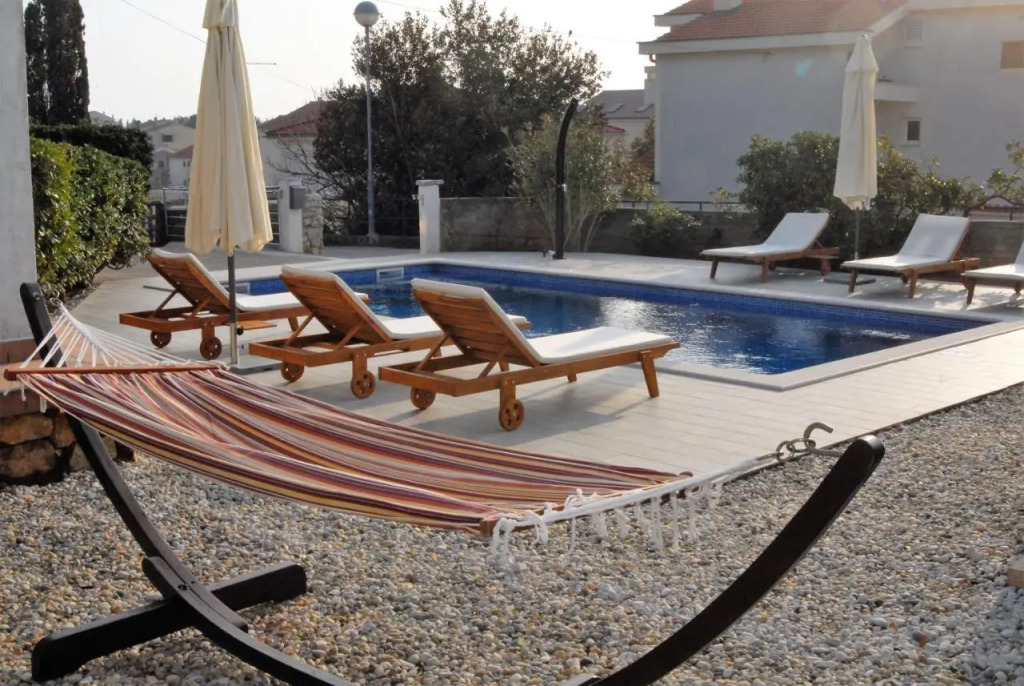 Apartments Karabaic