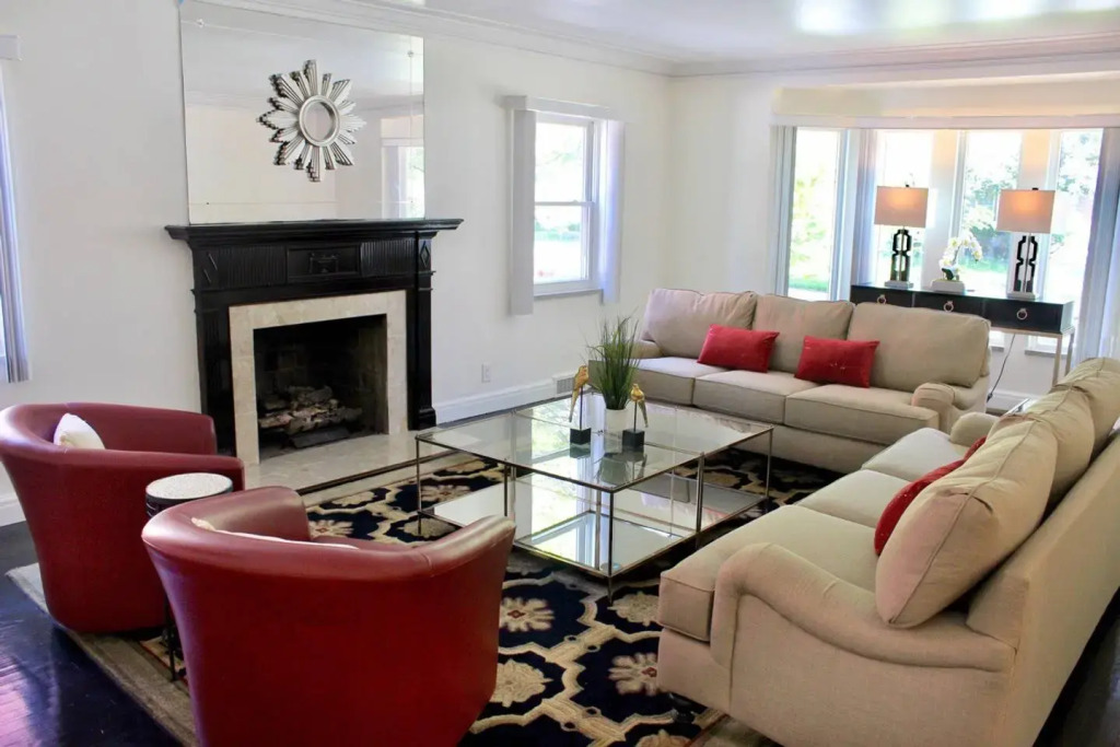 Spacious Luxury Home 5 min to Detroit Golf Club 4 car Free Parking