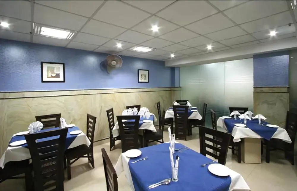 FabHotel Kingston