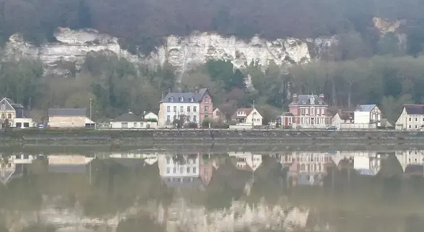 La Chaumière Bord de Seine