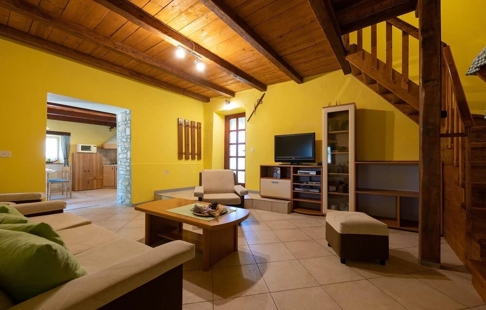 Two-Bedroom Holiday Home Sarici With An Outdoor Swimming Pool 08