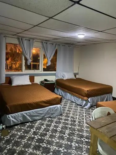 Hotel Mayesstic