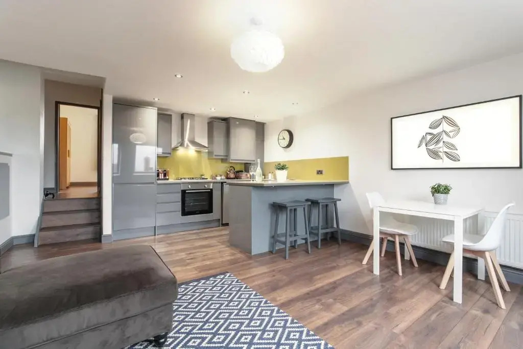 The Penthouses, 8 Albion Mews (Adults Only)