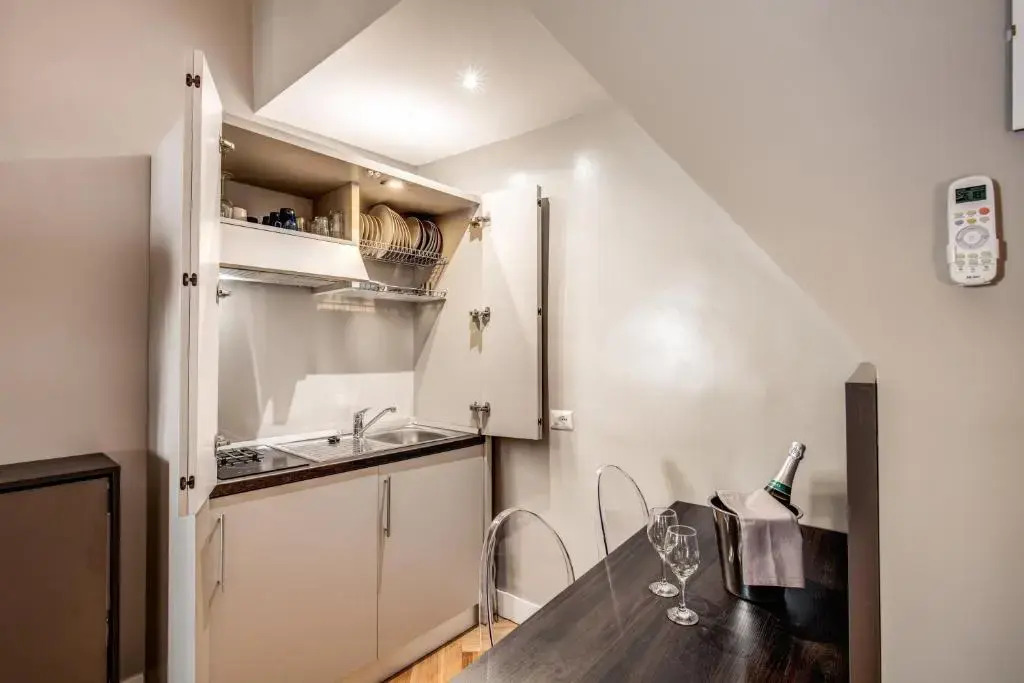 Maison dArt Apartments - Maison dArt Collection