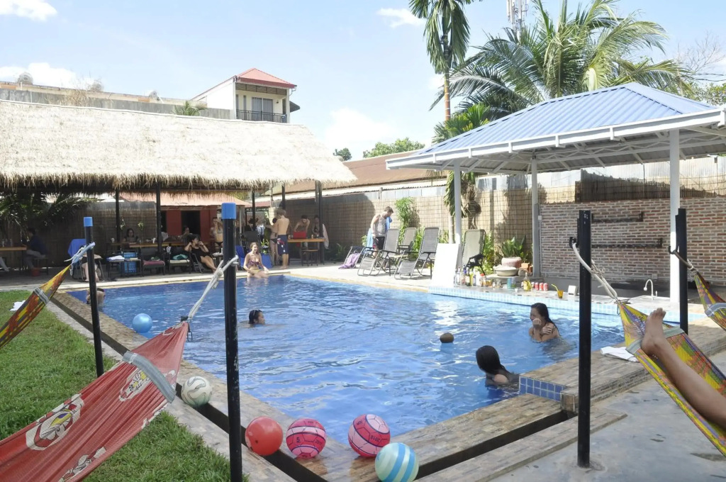 Pool Party Hostel