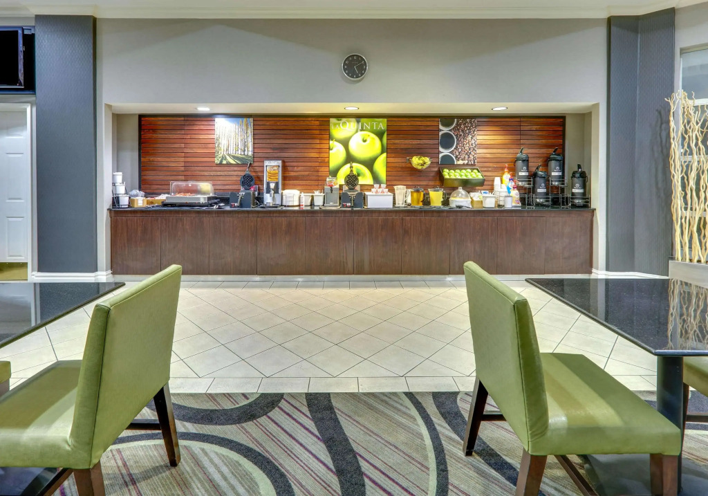 La Quinta by Wyndham Dallas North Central