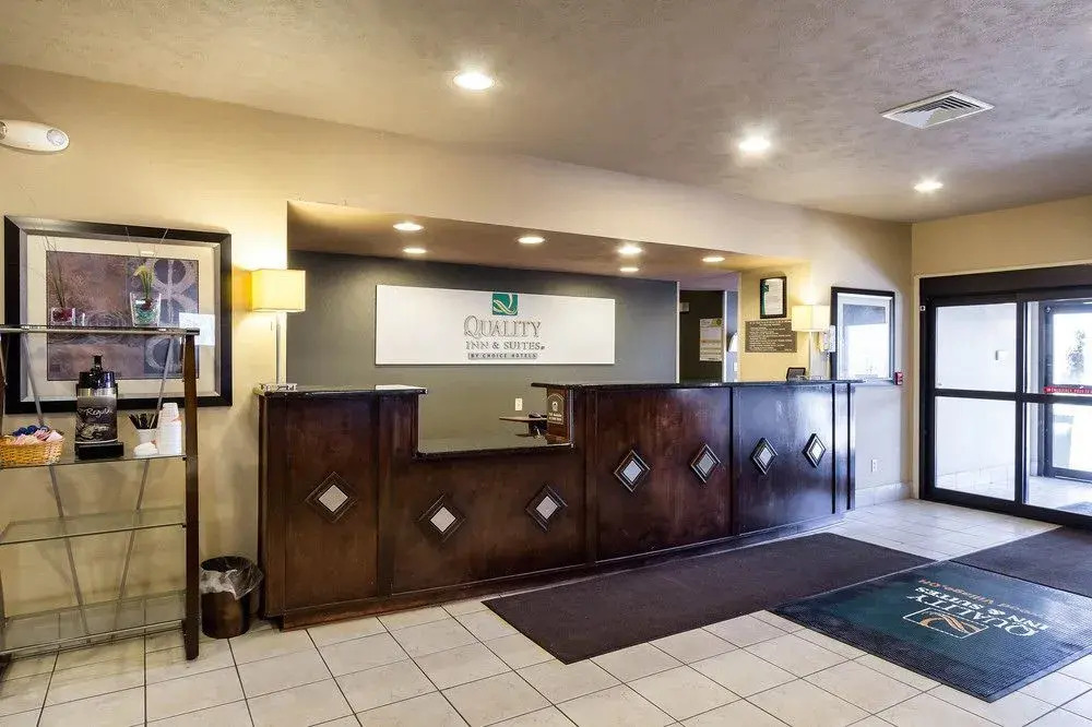 Holiday Inn Express Oakwood Village