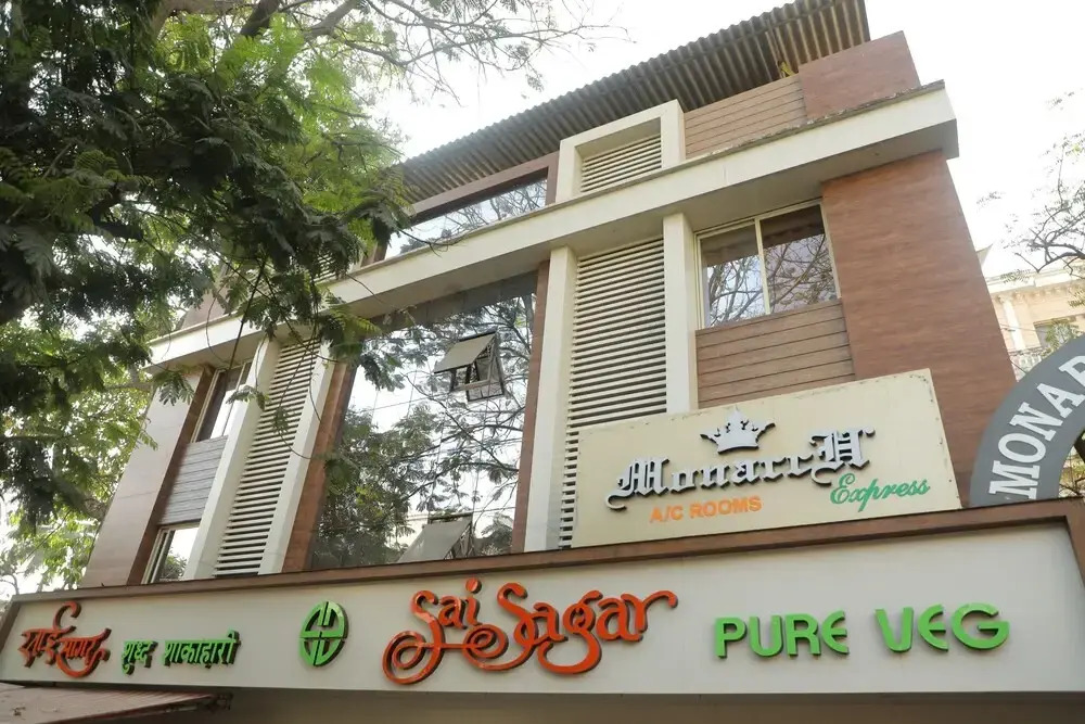 Hotel Express INN, Panvel