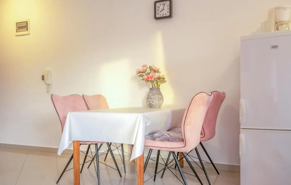 Gorgeous Home In Bibinje
