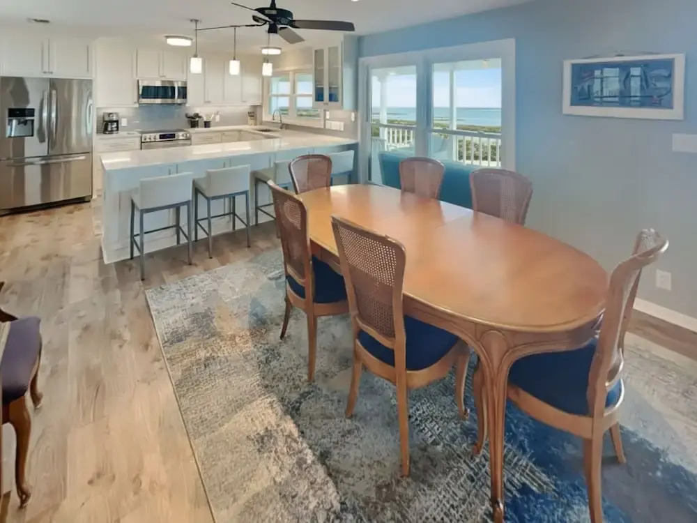 Getaway on the Bay