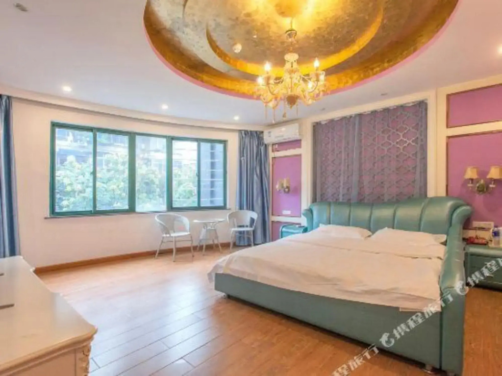 New Beacon Shangju Hotel (Hanzhengjie Subway Station Wuzhan Convention Center)