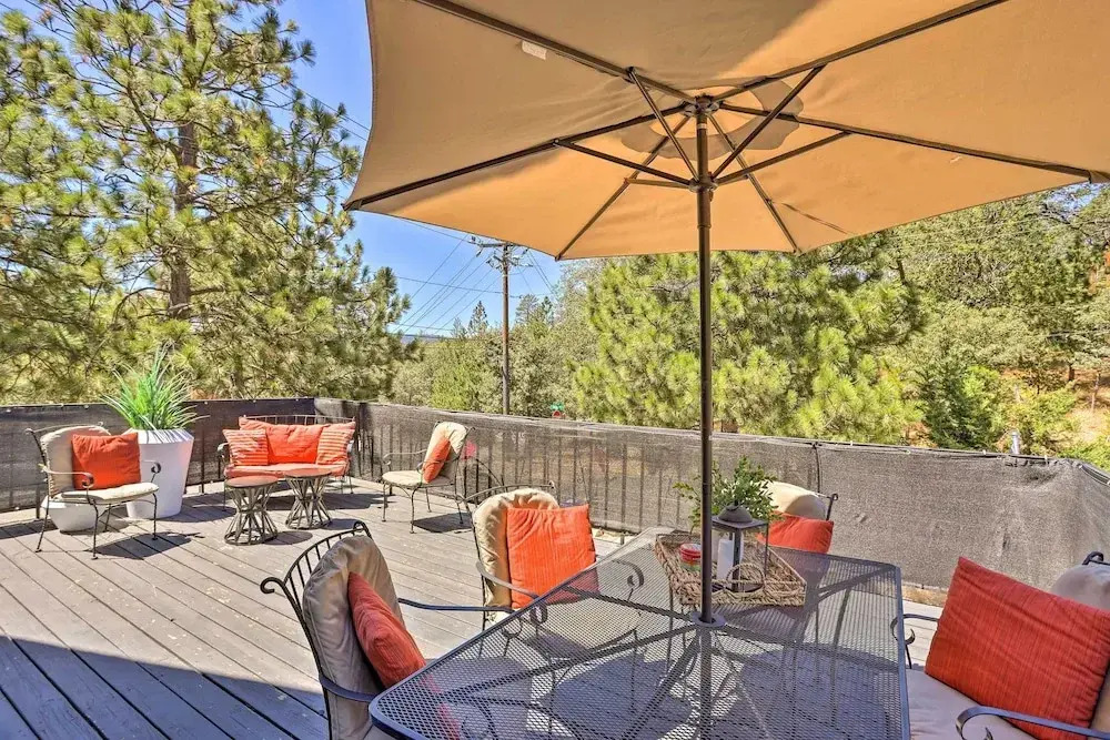 Luxe Timberland Villa w/ Lake Arrowhead Access