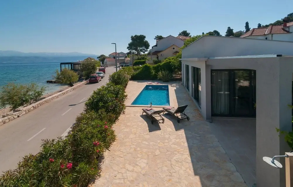 Nice Home in Sutivan With Outdoor Swimming Pool, Wifi and 2 Bedrooms