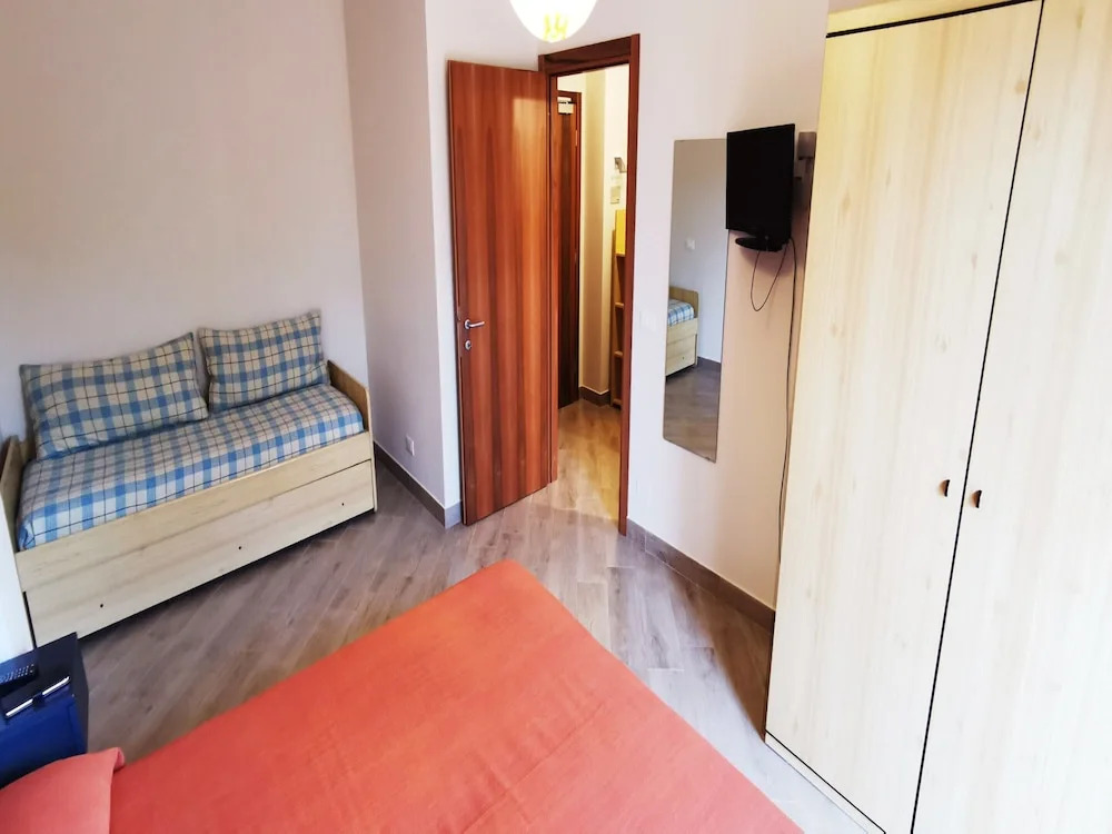 Apartment for 5 Guests in Pietra Ligure