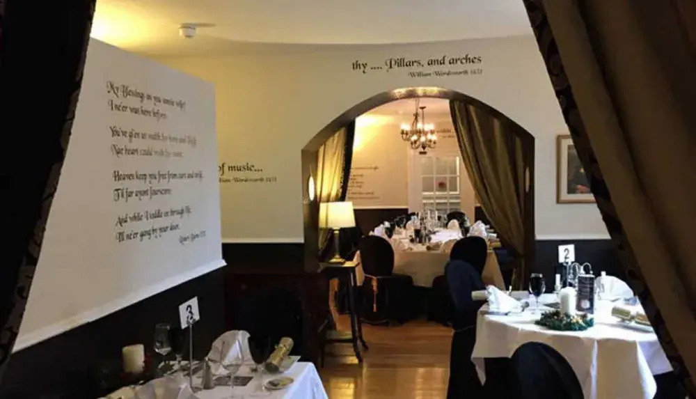 The Original Rosslyn Inn