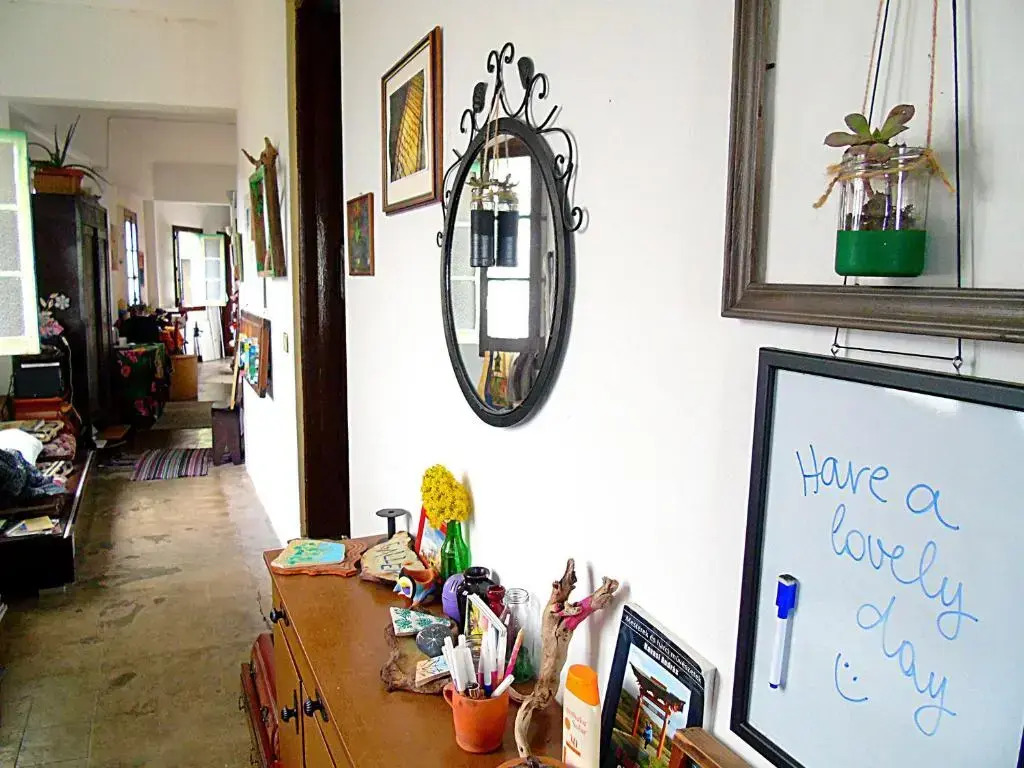 Camino Art House