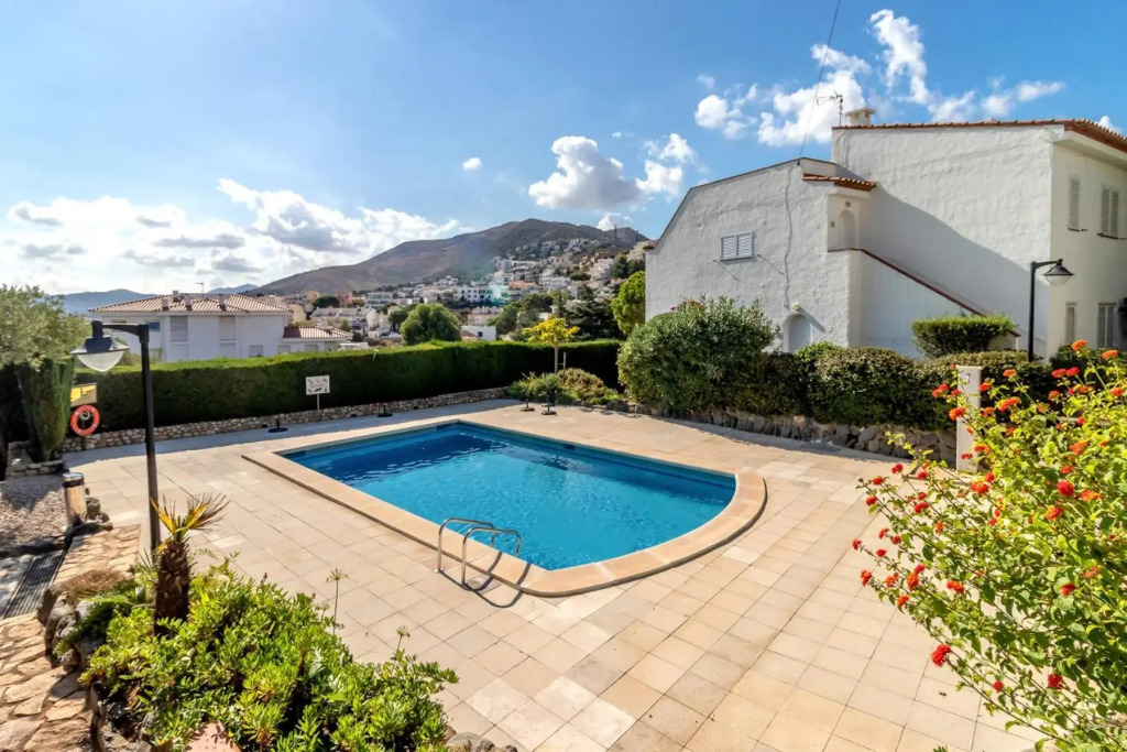 LA FARELLA LA COMA 65 apartamento con jardín y piscina comunitaria