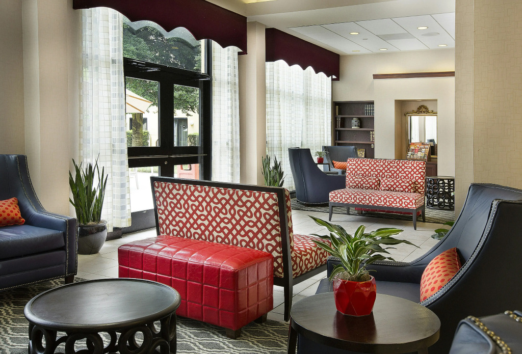 DoubleTree by Hilton Charlotte Airport