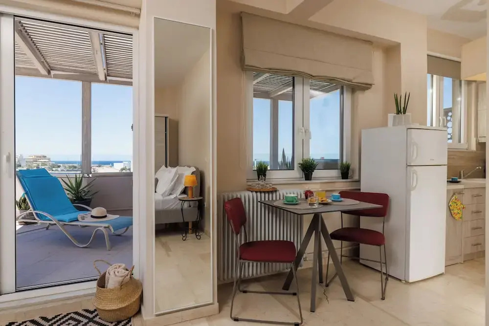 Jolly Suites