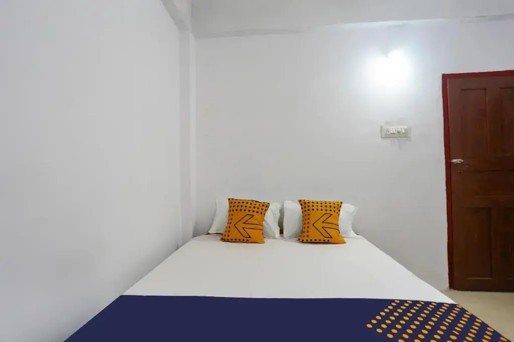 SPOT ON Thozhupaadan Residency