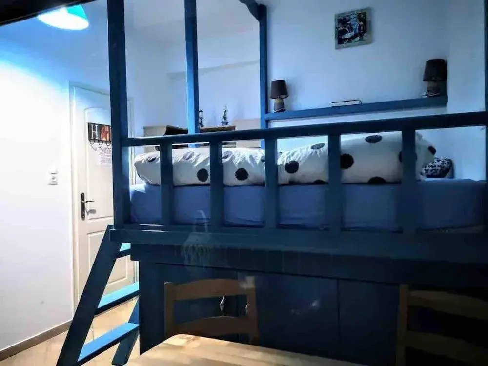 Grande Grotta Studios - Sleeps 8 - Free Parking