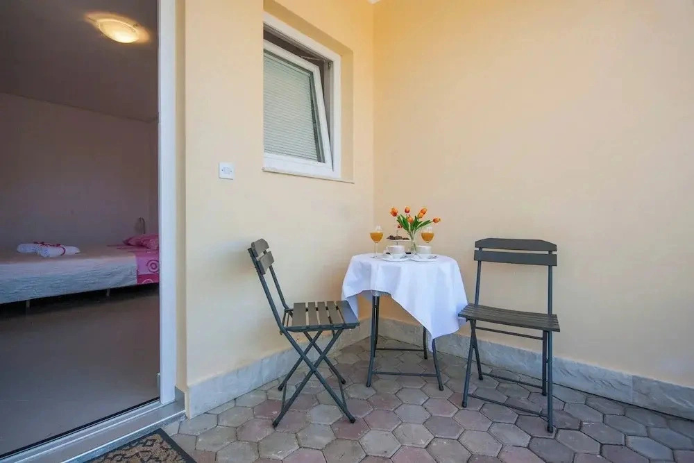Apartment in Dalmatia With Garden View