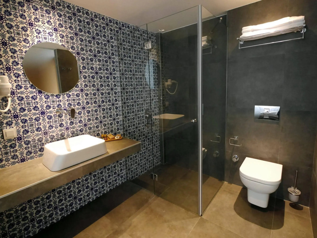 Alilass Hotel