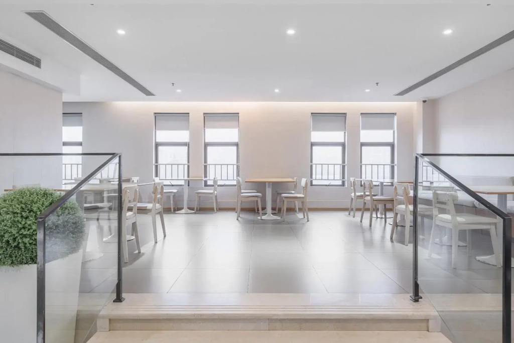 Ji Hotel (Shanghai Zhoupu, Wanda Plaza)