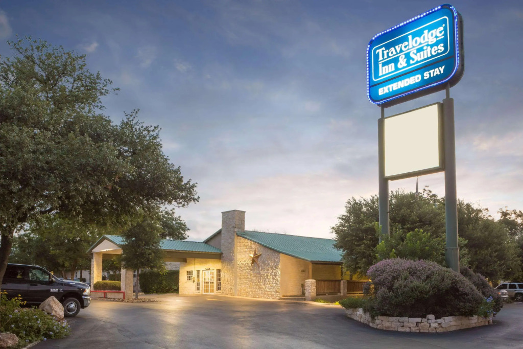 Travelodge Inn and Suites San Antonio