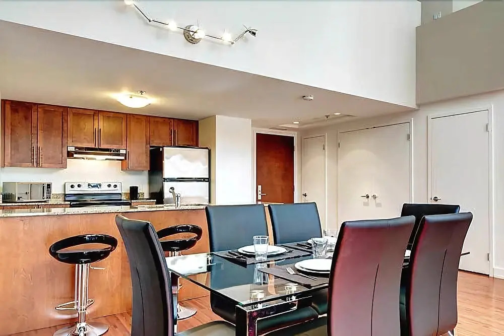 Palais-des-Congrès Furnished Suites by Hometrotting
