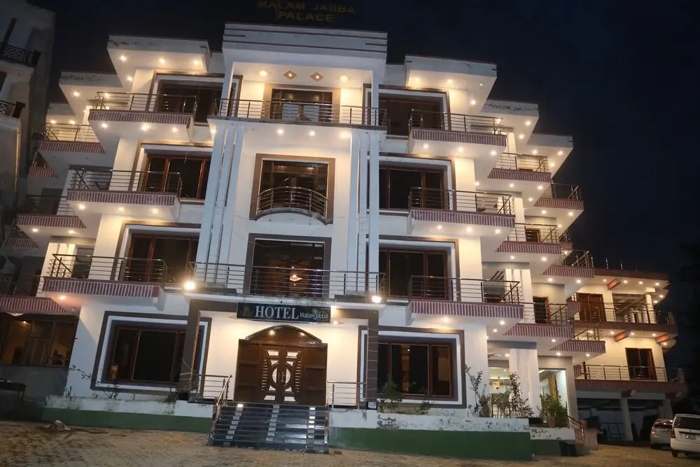 Hotel Malamjabba Palace by Khan Familia Travels