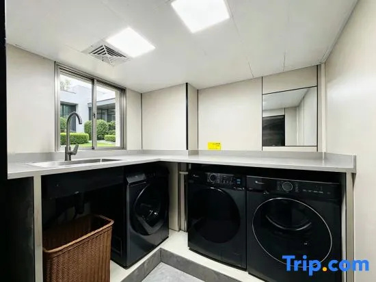 7Days Inn Hotel (Guiyang Fountain Subway Station Minsheng Road Food Street)