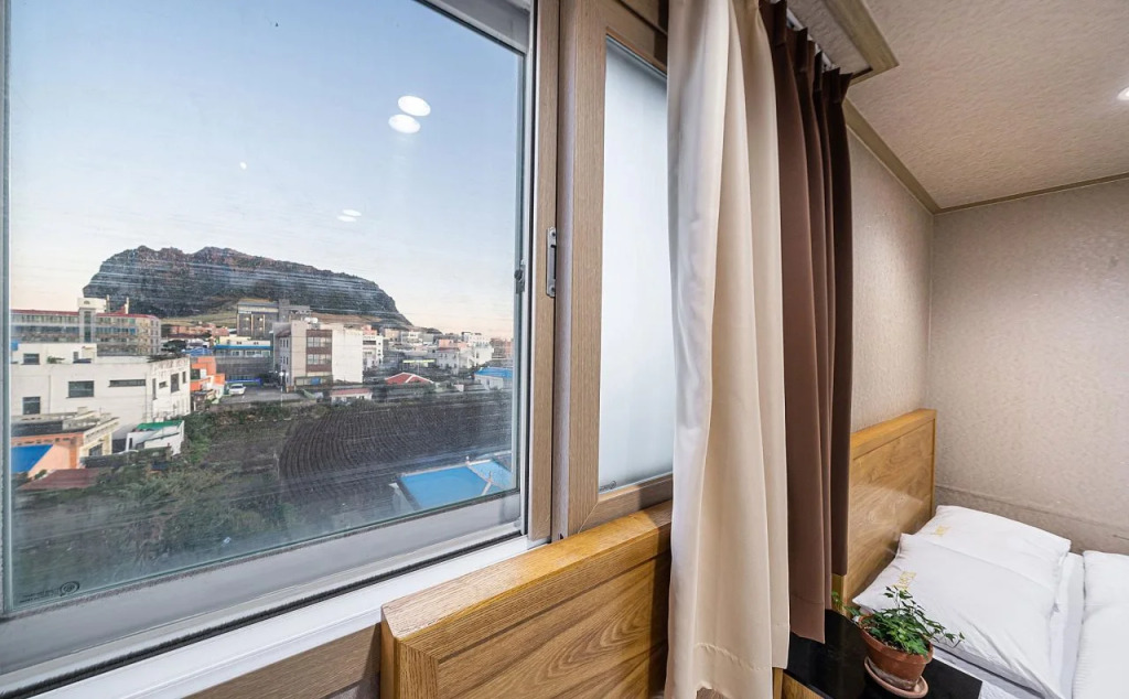 Sungsan Beach Hotel