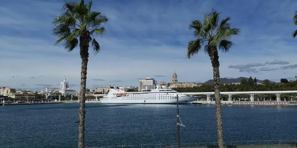 Encantador bajo en Málaga