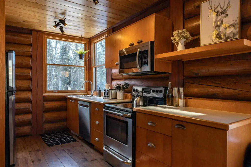 4-Bedroom Chalet Fraternite in Lac-Superieur Tremblant