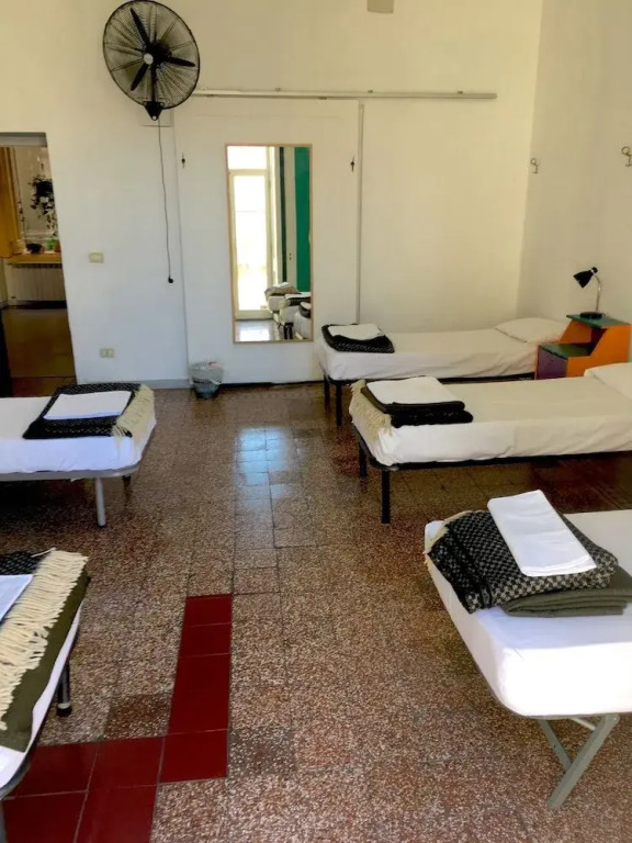 6 Small Rooms