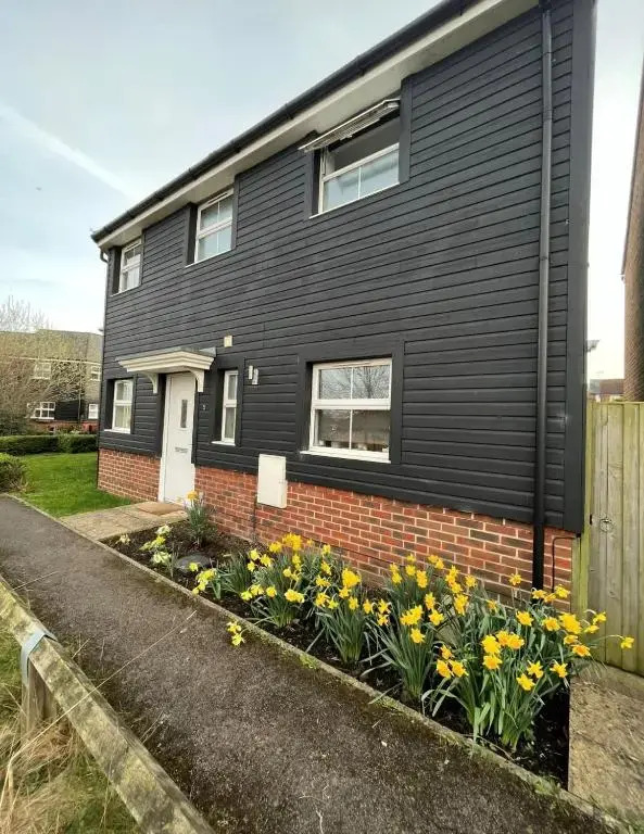 Gorgeous 3 Bedroom 2 Bathroom Family Home