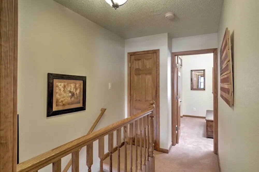 Red River Home w/ 2 Balconies - 1 Block to Main St