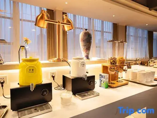 Sewen Hotel (Zhengzhou Jindai Industrial Park Cloud Times Square Branch)